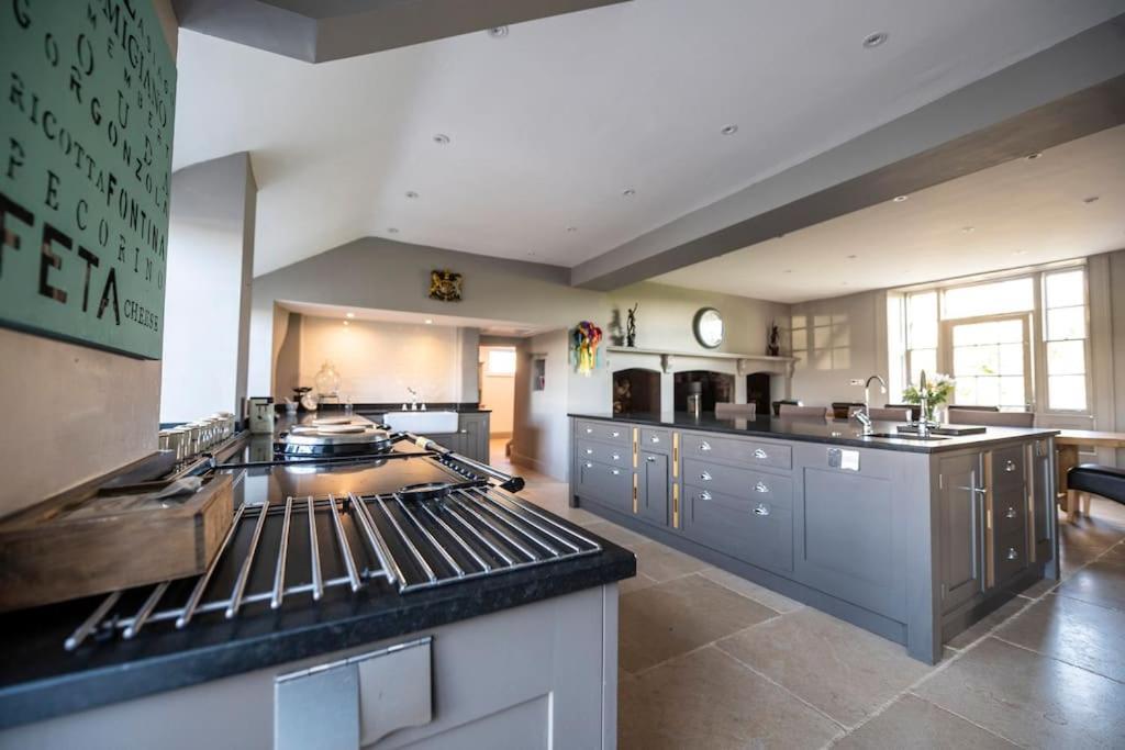 Georgian Country House -Panoramic Views -Sleeps 12 Ruthin Zewnętrze zdjęcie
